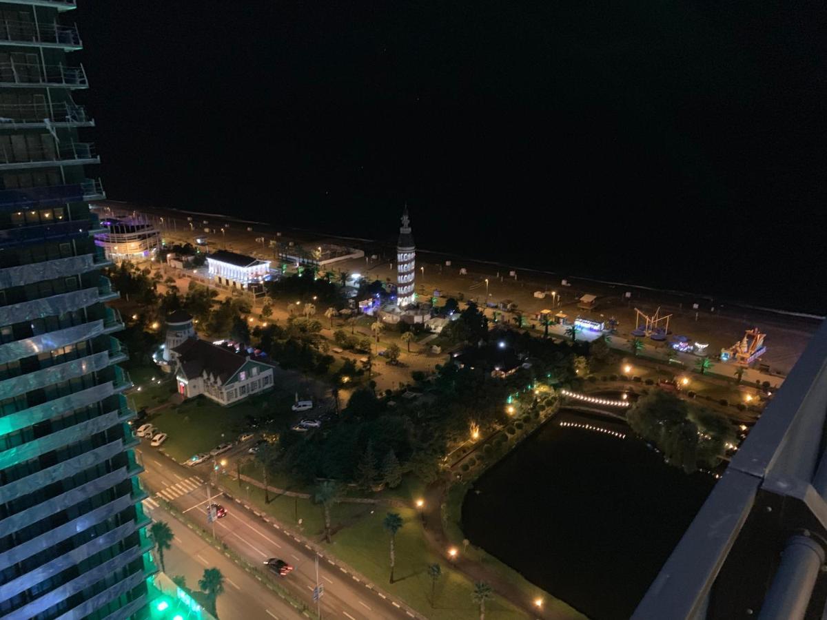 Luxury Studio With Ocean View Batumi Bagian luar foto