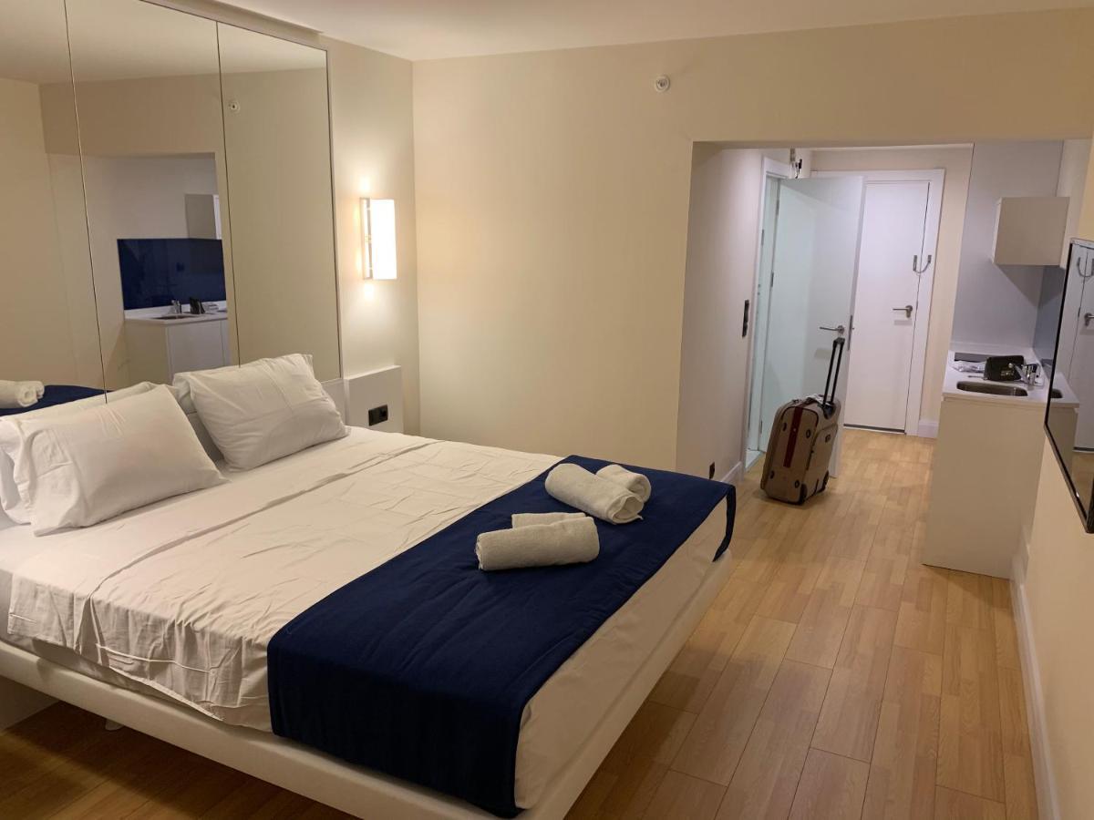 Luxury Studio With Ocean View Batumi Bagian luar foto