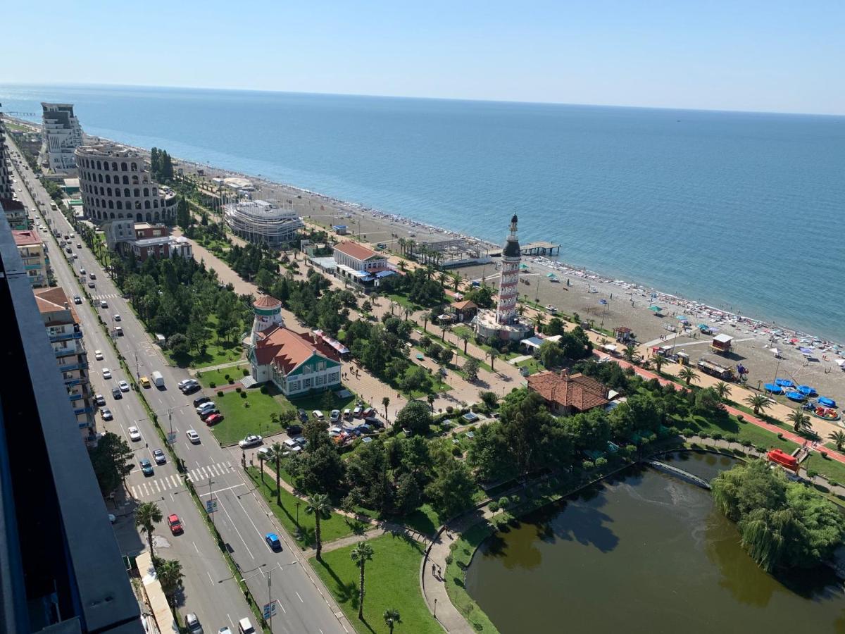 Luxury Studio With Ocean View Batumi Bagian luar foto